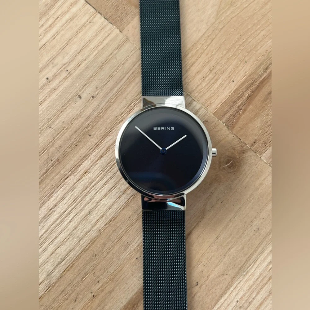 Bering Unisex Luxury Watch Blue Mesh Stainless Adjustable Bracelet Blue Dial NIB